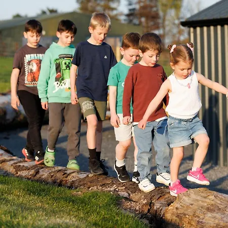 Camping Leahys Pod Park