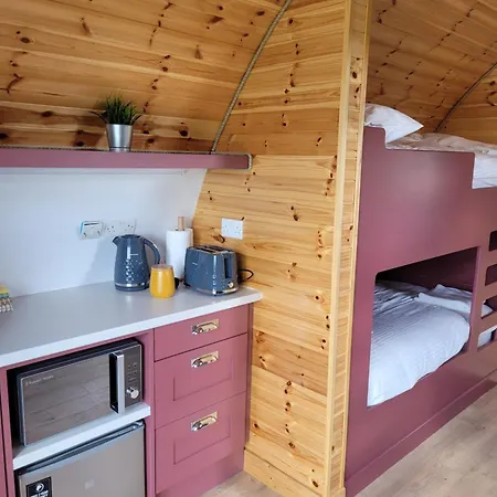 Leahys Pod Park Кемпинг